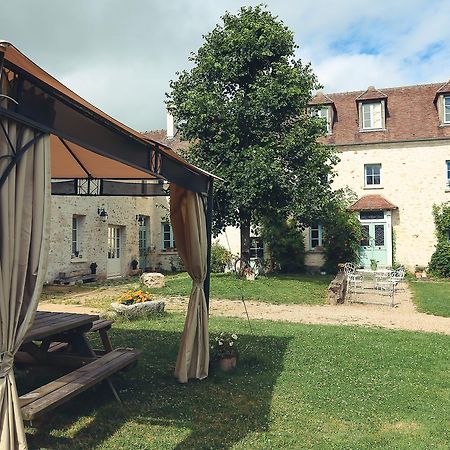 Bed and Breakfast La Petite Ferme Cherence Экстерьер фото